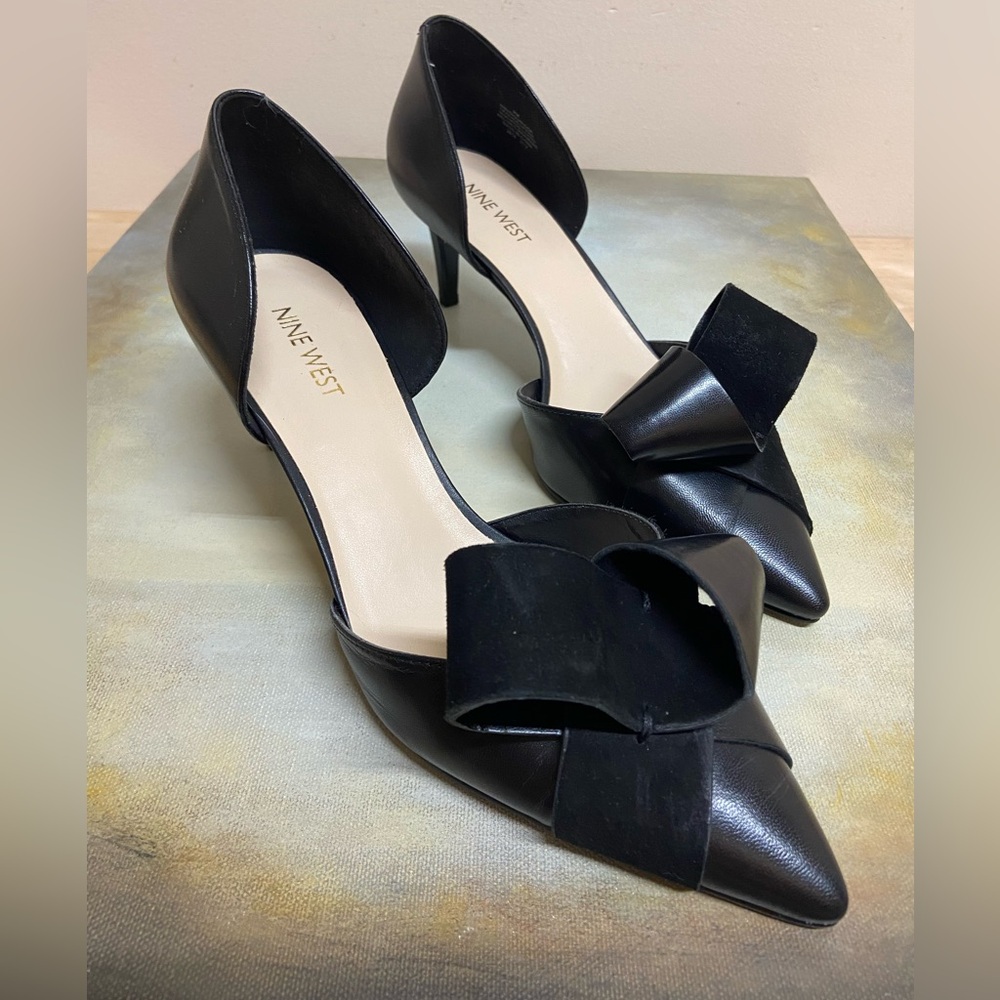 New NINE WEST McFally Bow Pointy Toe Black Leather High Heels 8.5 Holiday